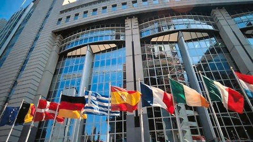 UE caută soluţii de finanţare pentru revigorarea economiei, fără creşterea datoriilor