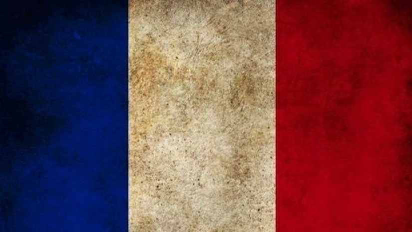 Guvernul de la Paris dezminte că Moody's urmează să retrogradeze ratingul suveran al Franţei