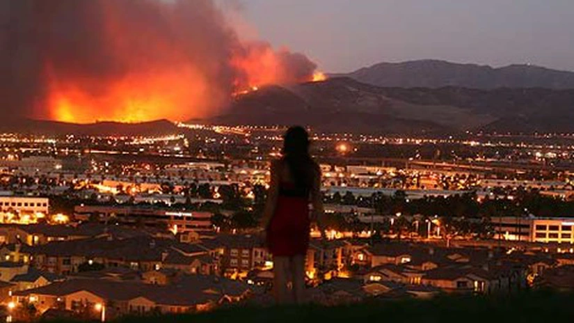 SUA: Evacuări în statul California din cauza incendiilor de pădure