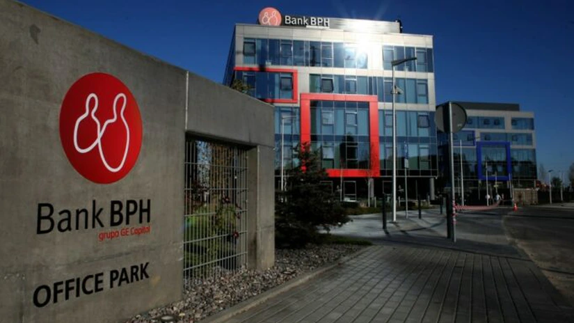 GE analizează posibilitatea vânzării băncii sale poloneze