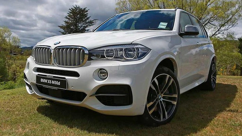 SAB 2014: Patru maşini vândute - Două BMW, un Nissan şi un Opel