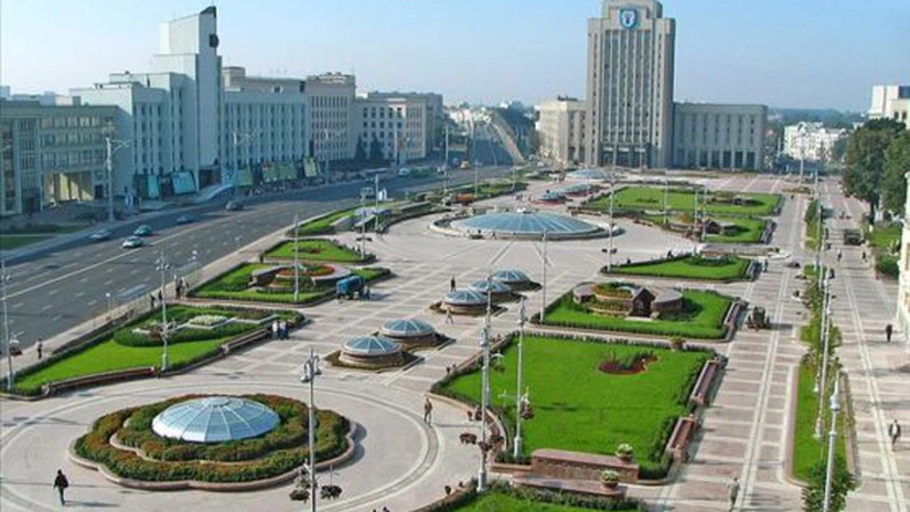 UE suspendă pentru patru luni majoritatea sancţiunilor împotriva Republicii Belarus