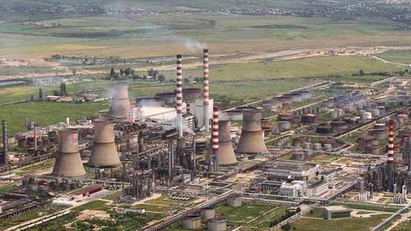 Ziua Z pentru Petrotel. De ce ar închide ruşii de la Lukoil cea de-a treia rafinărie a României UPDATED