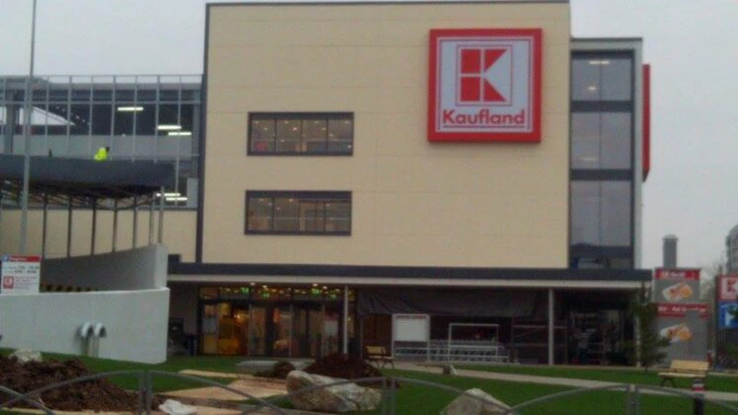 Kaufland a deschis cel mai mare magazin al reţelei. GALERIE FOTO