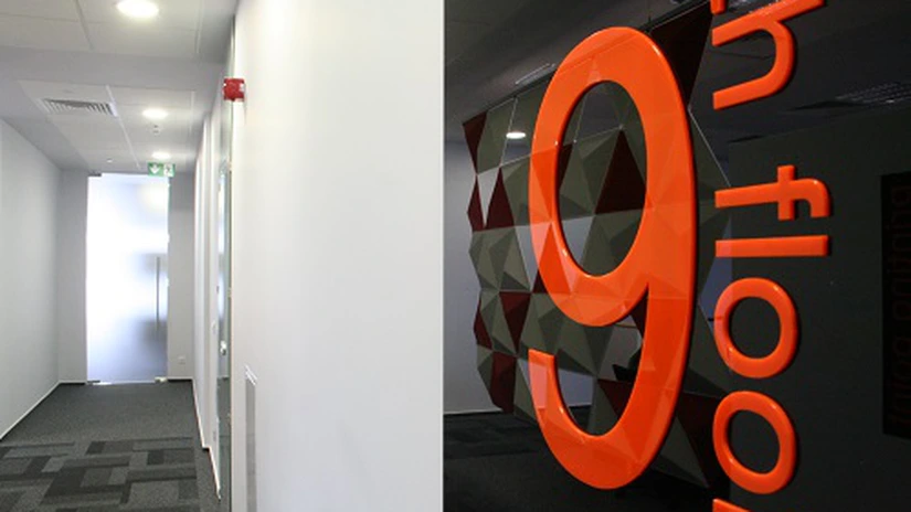 Angajări la Orange. Caută oameni care au cel puţin studii medii