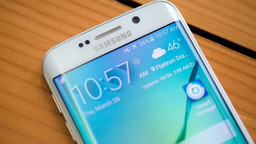 Samsung, lider mondial în producţia de smartphone-uri