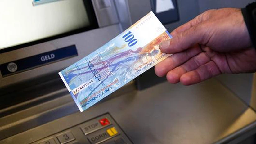 Protestul clienţilor cu credite în franci elveţieni: Băncile refuză să negocieze