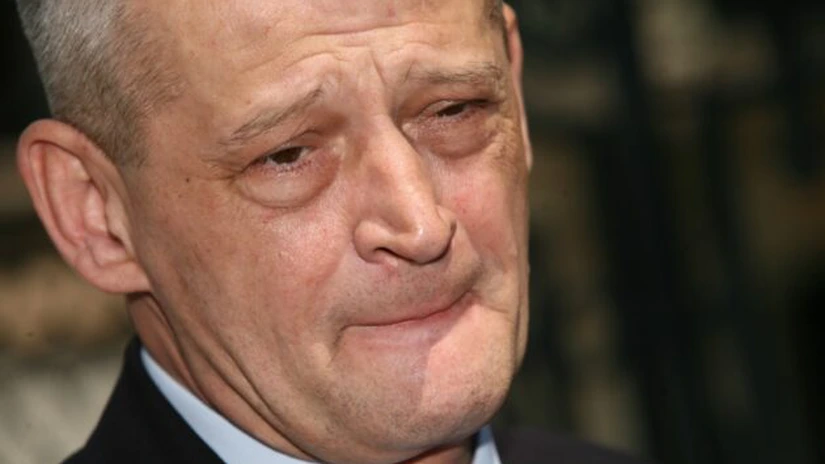 UPDATE - Consilier al lui Sorin Oprescu, reţinut pentru trafic de influenţă. Wigler a fost denunţat de Kaufland