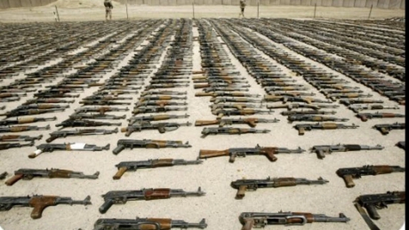 Rusia va exporta anul acesta armament şi echipamente militare în valoare de 13 miliarde dolari