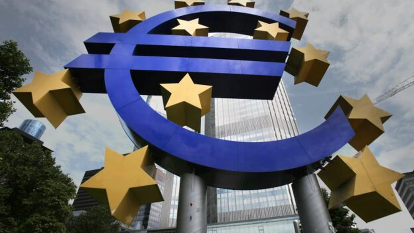 BCE a majorat finanţarea de urgenţă pentru băncile greceşti cu 900 milioane de euro