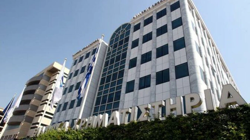 Masacru pe bursa de la Atena. Indicele principal s-a prăbuşit cu 23% în deschidere