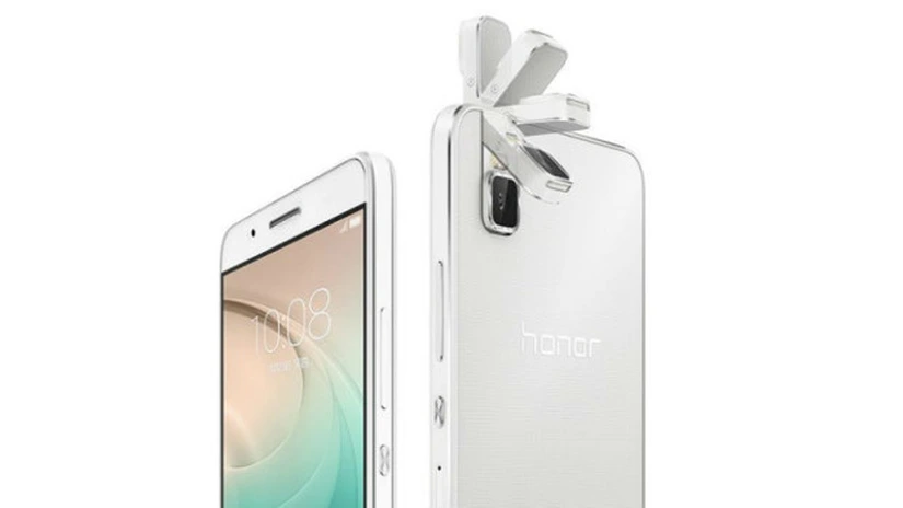 Smartphone-ul a cărui cameră se roteşte la 180 de grade