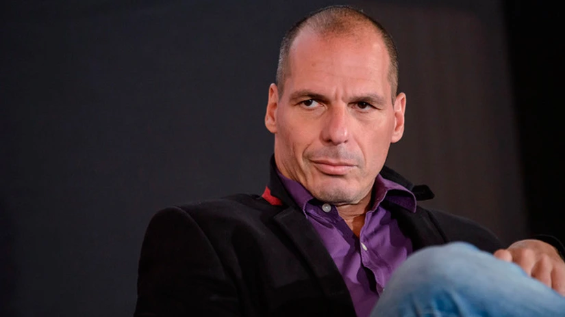 Varoufakis a condus Grecia pe marginea prăpastiei - ministrul francez de finanţe