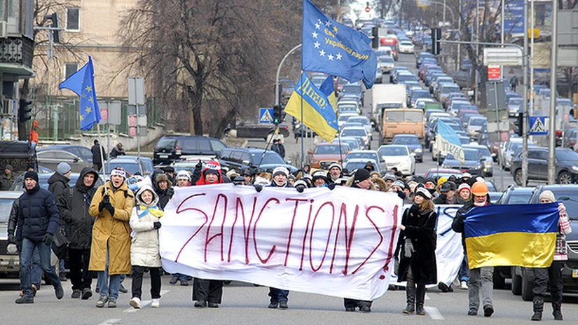Ucraina impune sancţiuni contra a sute de personalităţi, printre care jurnalişti străini