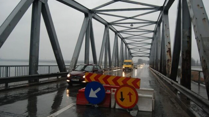 CNADNR va scoate la licitaţie până la finele anului construcţia centurii Balş şi a podului peste Olt de la Slatina