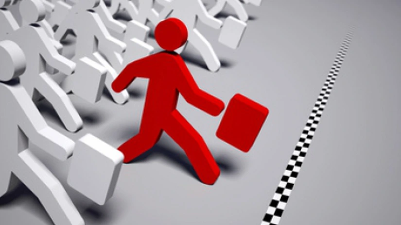 Firma de exerciţiu: azi virtual, mâine real