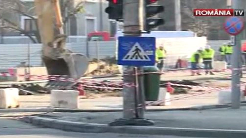 Şedinţă la PMB pentru măsuri de intervenţie în zona Eroilor. Siguranţa locuitorilor din două blocuri nu e garantată