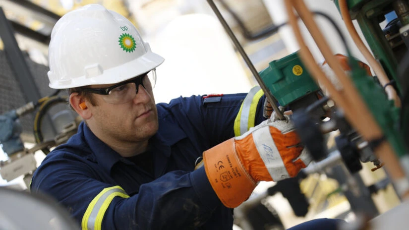 BP renunţă la 4.000 de angajaţi din cauza scăderii preţului petrolului