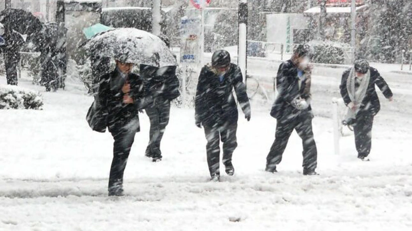 ANM: Lapoviță și ninsoare în București până la ora 16.00