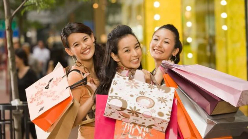 Chinezii au cumpărat 46 % din produsele de lux din întreaga lume în 2015 - raport