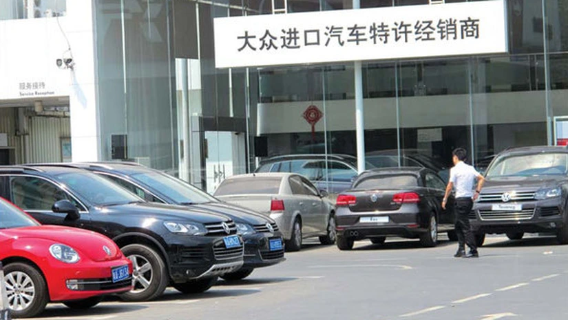 Vânzările de maşini germane pe piaţa din China au scăzut pentru prima dată în 2015