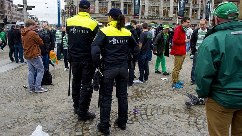 Poliţia olandeză anunţă că a fost tras un foc de armă în timpul unor arestări la Amsterdam