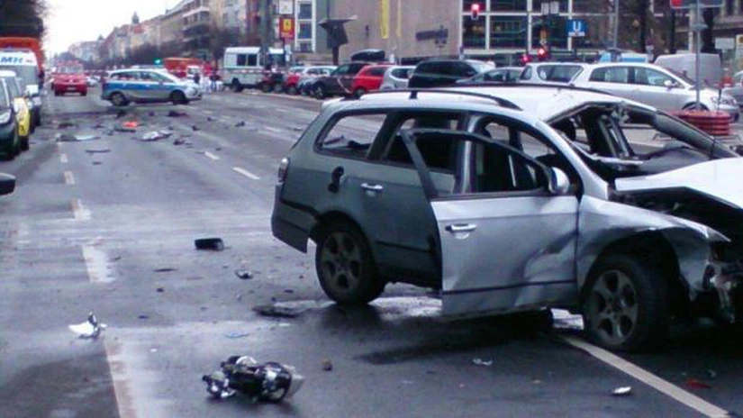UPDATE O maşină a explodat în centrul Berlinului. Poliţia germană susţine că este vorba despre o bombă