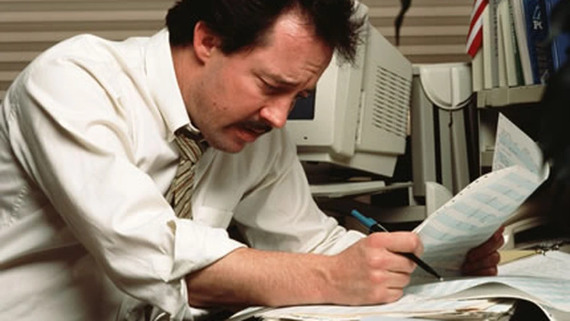 Românii gestionează tot mai greu echilibrul între viaţa personală şi cea profesională - studiu EY