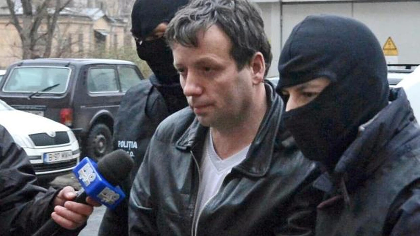 Hackerul român Guccifer, condamnat la 4 ani şi 4 luni de închisoare de un tribunal din SUA