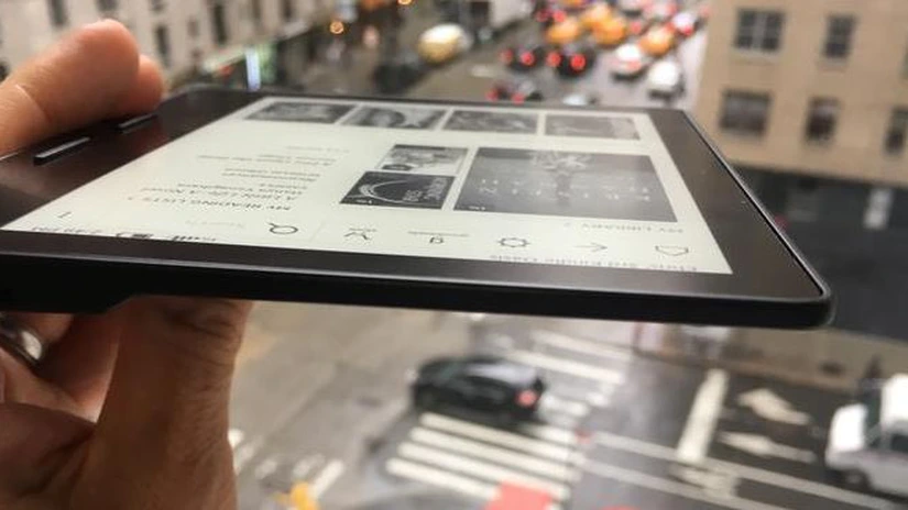 Amazon a lansat un nou model de Kindle la preţul de 290 de dolari