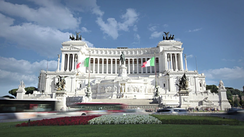 Italia vrea să obţină două miliarde de euro din vânzarea unor obligaţiuni cu scadenţa la 50 de ani