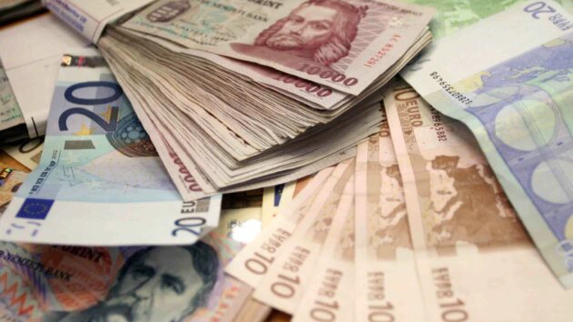 Monedele statelor din estul Europei se depreciază din cauza creșterii cazurilor de COVID-19 și a întăririi dolarului