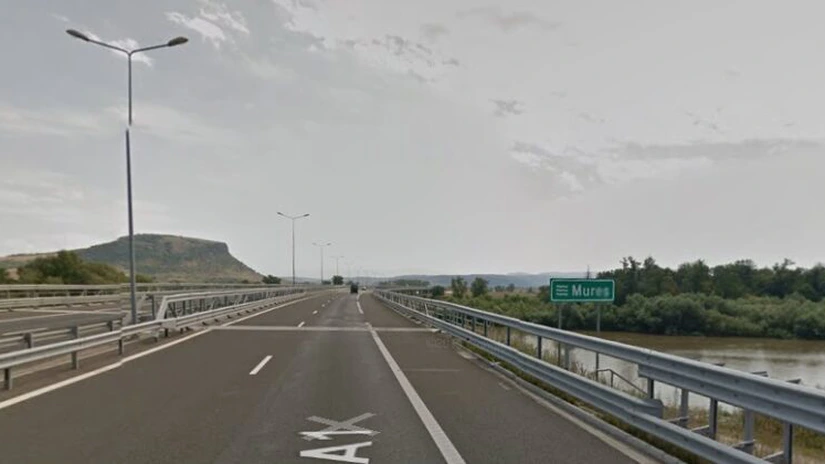 Reparaţii la podul peste Mureş de pe Autostrada A1, inaugurat în 2013