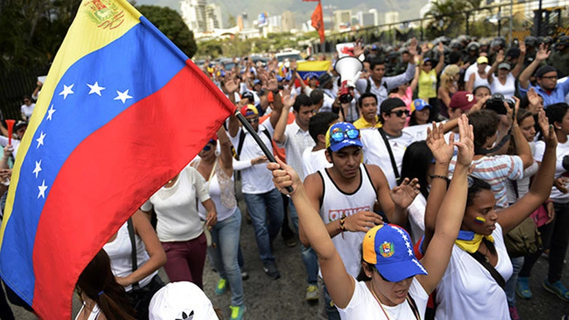 Criză în Venezuela: 11 miliarde de dolari lipsă la compania petrolieră naţională