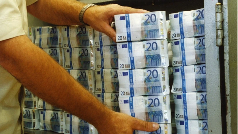 UE ar putea revizui prevederile privind bonusurile pentru că sunt prea costisitoare pentru micile bănci