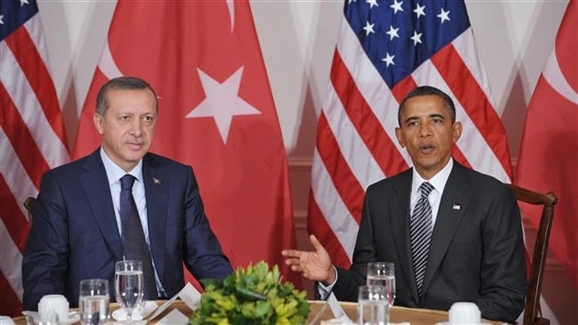 Obama îi promite lui Erdogan ajutorul SUA în anchetă şi discută statutul lui Gulen