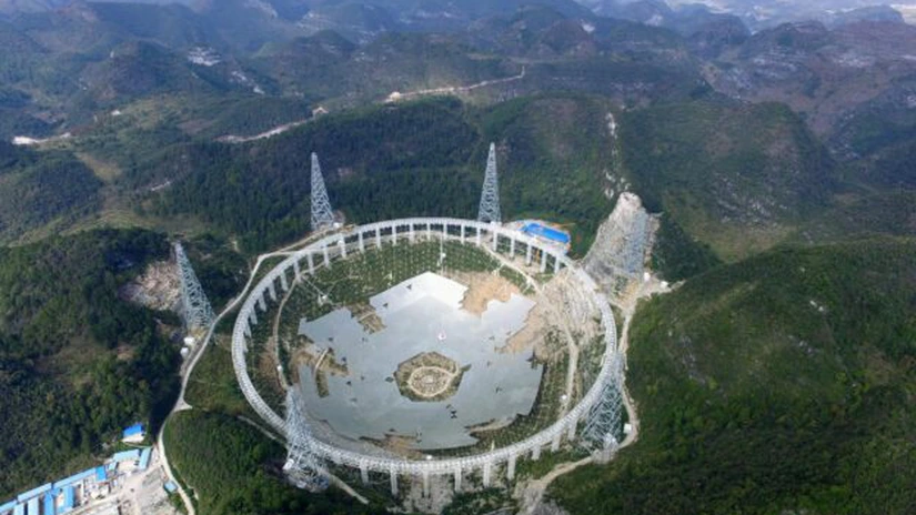 China a finalizat cel mai mare telescop din lume pentru a căuta extratereștrii