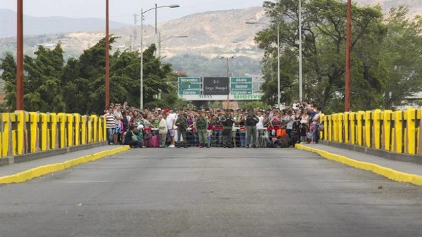 Columbia întăreşte controlul la frontiera cu Venezuela aflată în criză