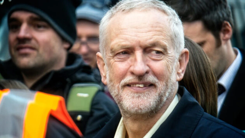 Marea Britanie: Jeremy Corbyn a fost reales la conducerea Partidului Laburist
