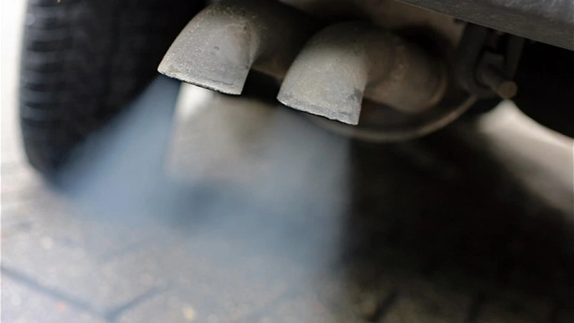29 de milioane de maşini diesel care circulă în UE emit mai multe gaze poluante decât limita permisă