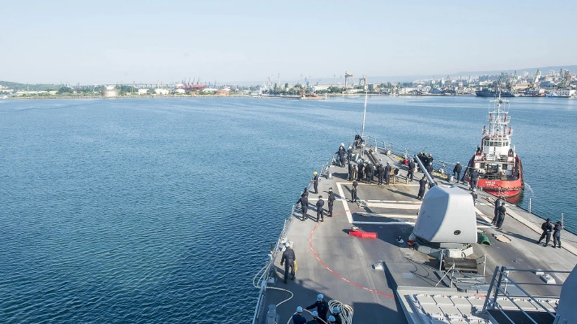 Flota rusă a Mării Negre monitorizează mişcările distrugătorului american Donald Cook ajuns în Marea Neagră