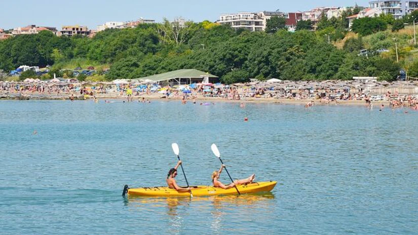 Bulgaria aşteaptă la vară şase milioane de turişti străini