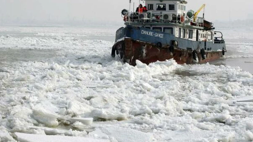 Hidroelectrica a atribuit unei companii sârbe un contract de 62.000 de euro pentru servicii de spargere a gheţii pe Dunăre