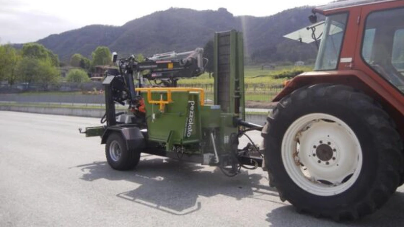 Instanţa supremă a decis că tractorul nu este autovehicul, putând fi condus pe drumurile publice fără a avea permis