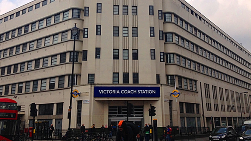 Londra: Poliţia a evacuat autogara Victoria Coach Station şi străzile înconjurătoare, din cauza unui pachet suspect