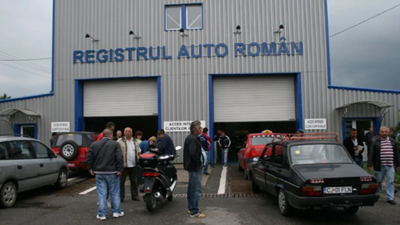 RAR: Numărul de maşini introduse în parcul auto din România a crescut cu 80%, în primele cinci luni. Vârsta medie a crescut la 12 ani