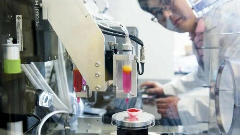 Prima bio-imprimanta 3D din Europa de Est, realizată în România, va fi expusă la Print&Sign 2017