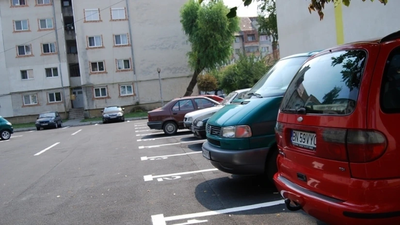 Creștere masivă a taxelor de parcare în București, cerută de primari. Chiria va ajunge la 600 de lei pe an