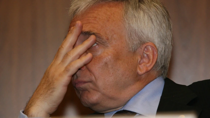 Isărescu: Daţi-mi voie să mă retrag, să plec acasă, adică la bancă şi să am grijă de ROBOR