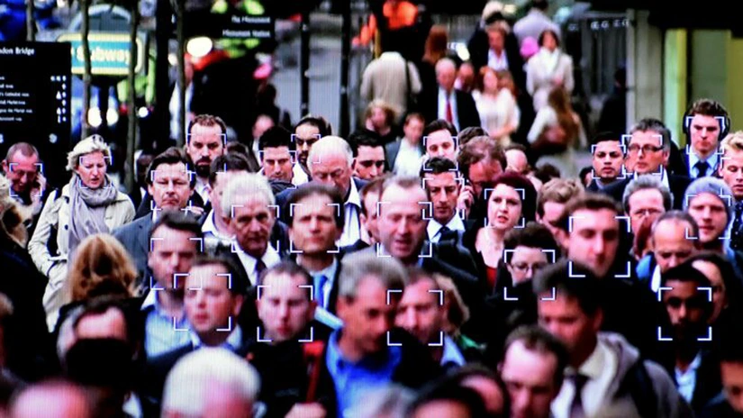 UE analizează interzicerea tehnologiei de recunoaştere facială în zonele publice, timp de cinci ani